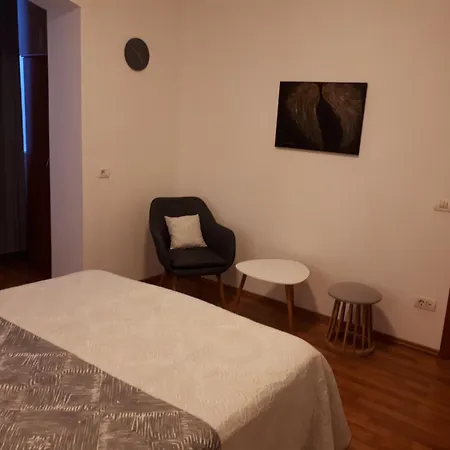 Sunny Cozy Floreasca Апартаменты *